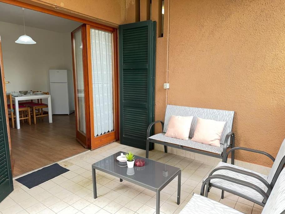 5' From Punta Gro Beach With Free Swimming Pool Sirmione Zewnętrze zdjęcie